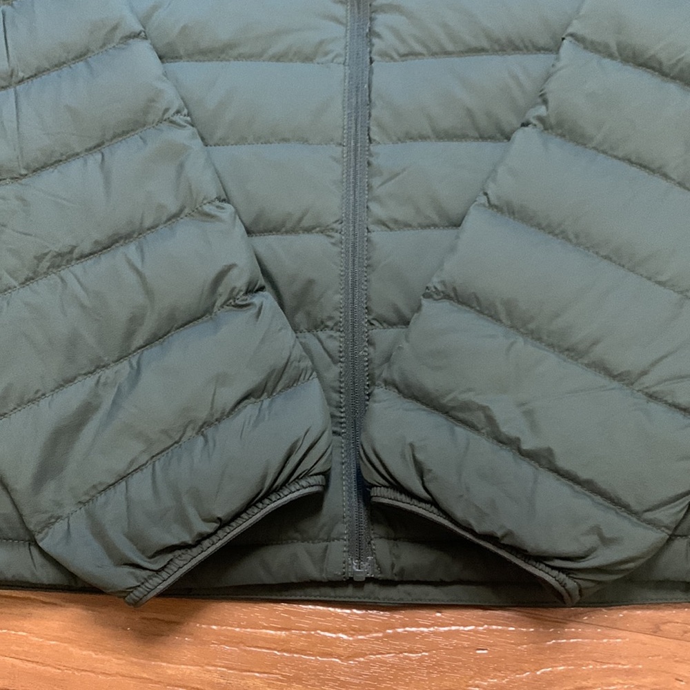 Uniqlo Down Jacket - image 4